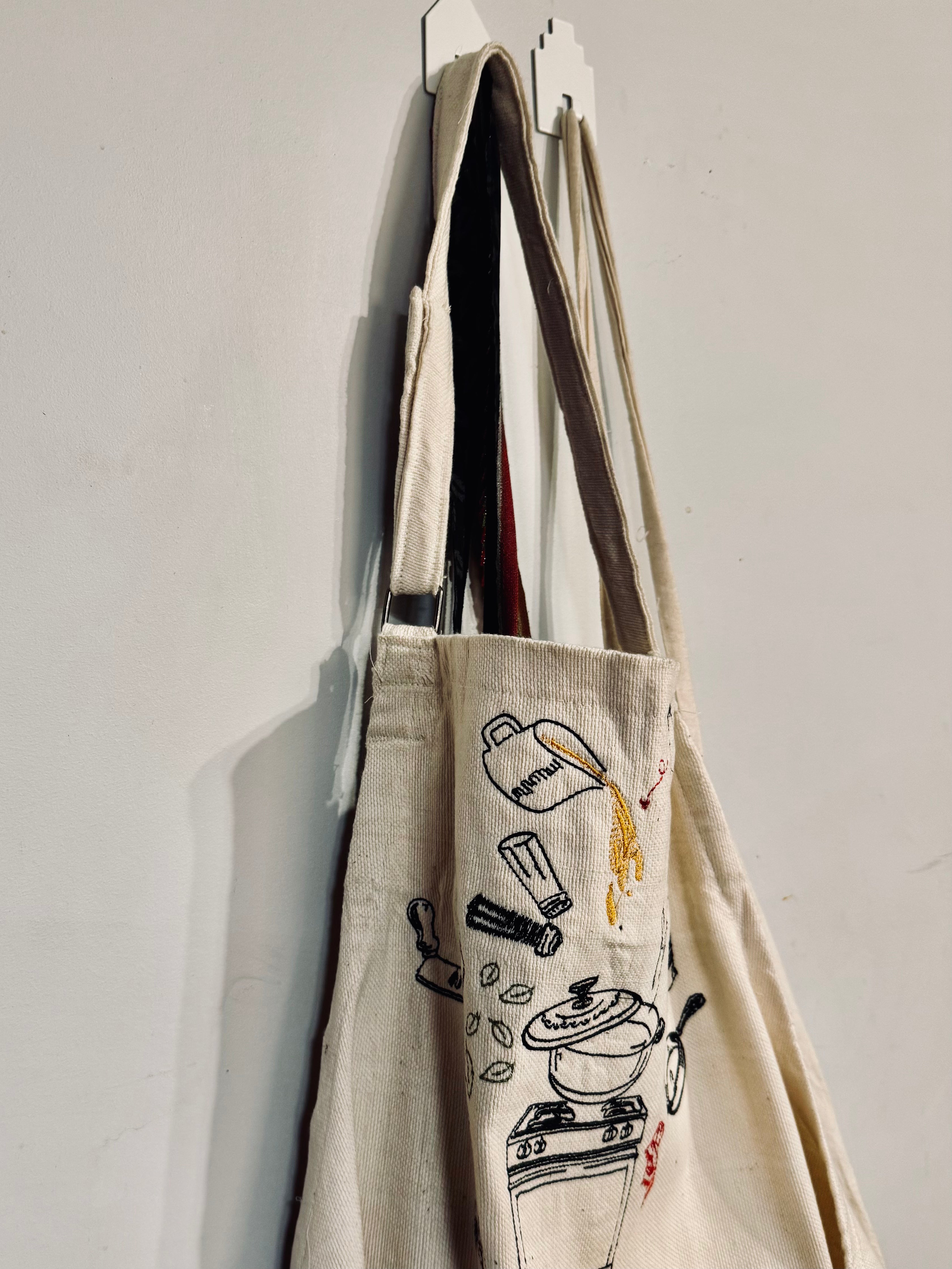 Making Molokheya: Apron