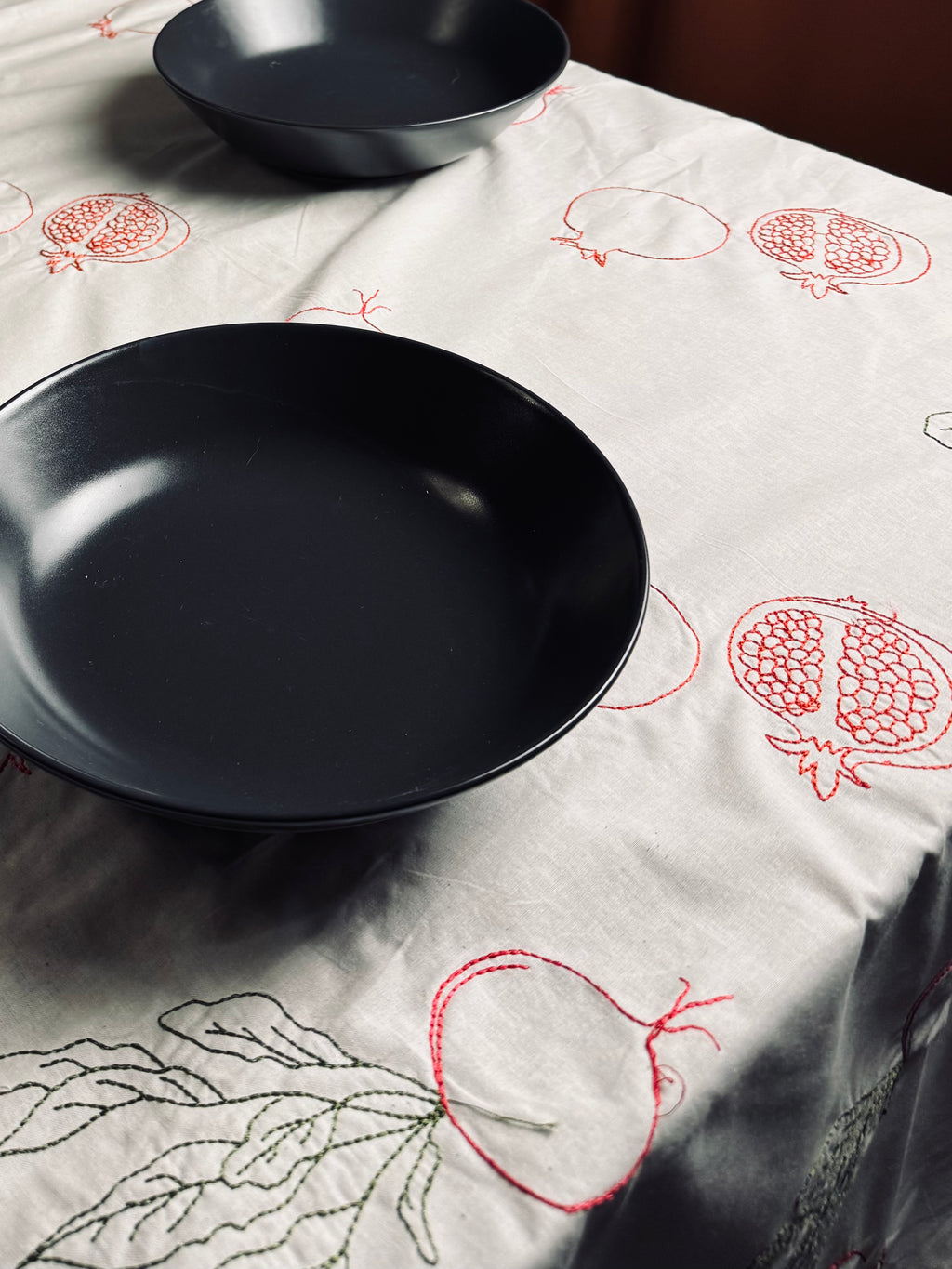 Roman w Left: Tablecloth
